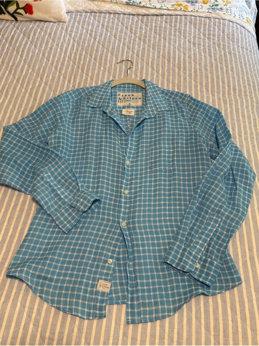 Frank & Eileen women’s turquoise windowpane fitted linen button down shirt.